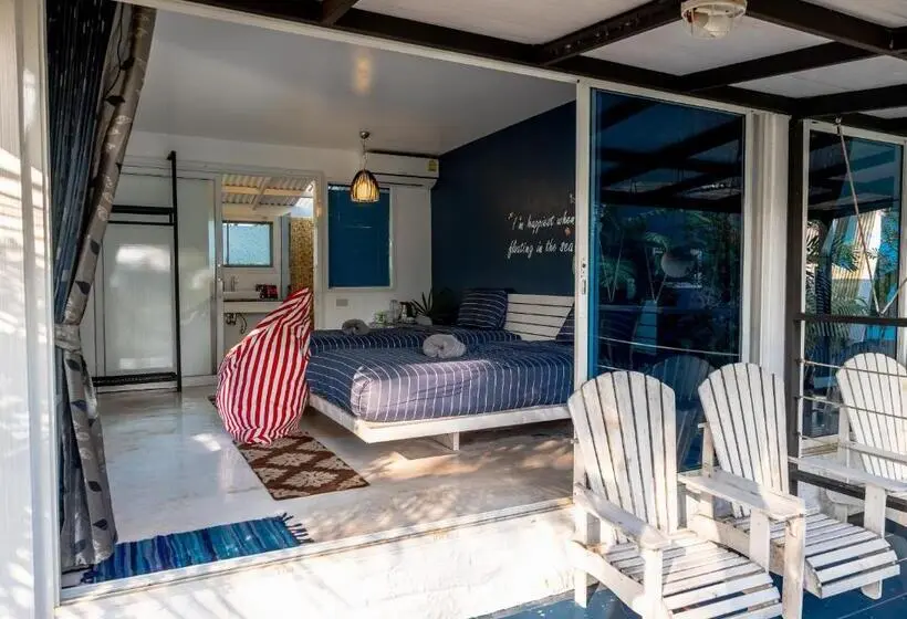 スタンダードバンガロー, Baan Koh Mak