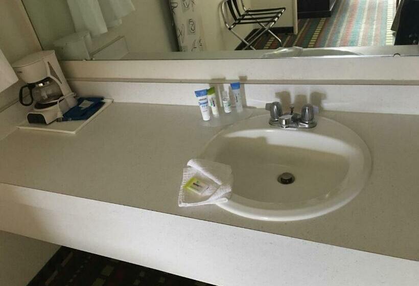 غرفة قياسية, Budget Inn Laramie