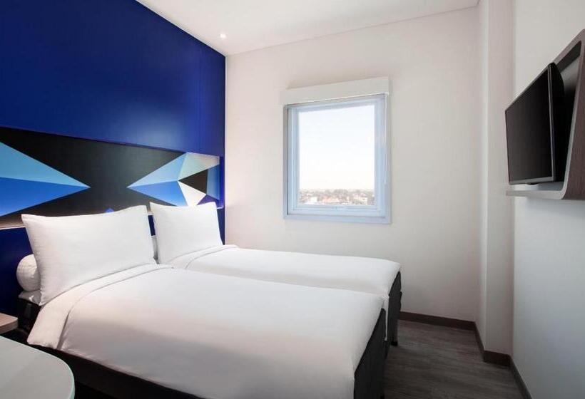 Номер Стандарт, Md 7 Hotel Cirebon