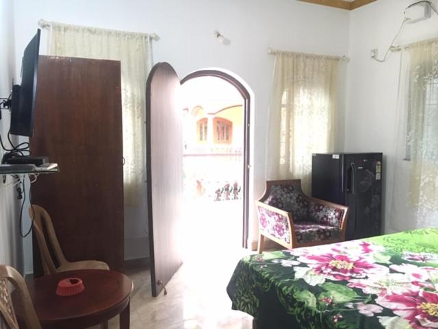 חדר אקונומי, Maria Guest House