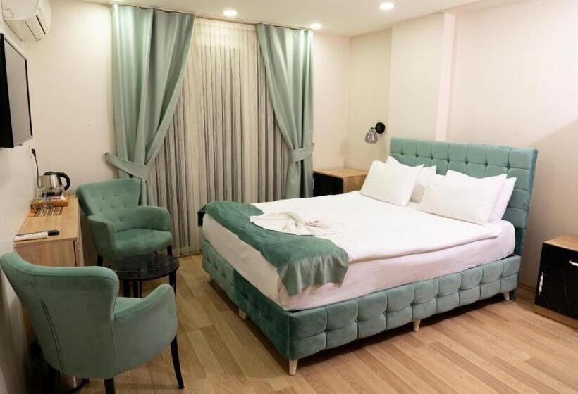 اتاق اکونومی, Loss