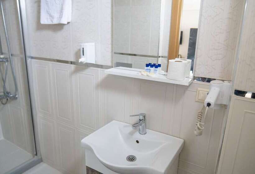 اتاق خانوادگی, Loss