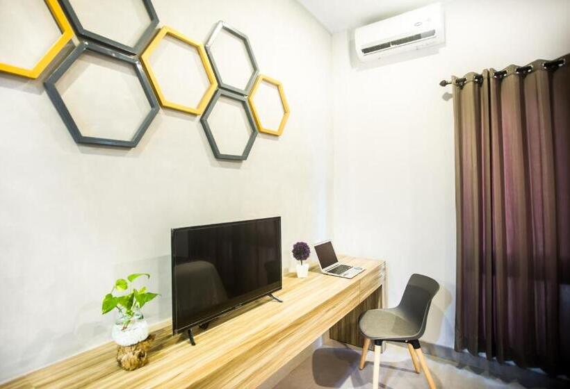 חדר דלוקס לשלושה, Casananta Seminyak