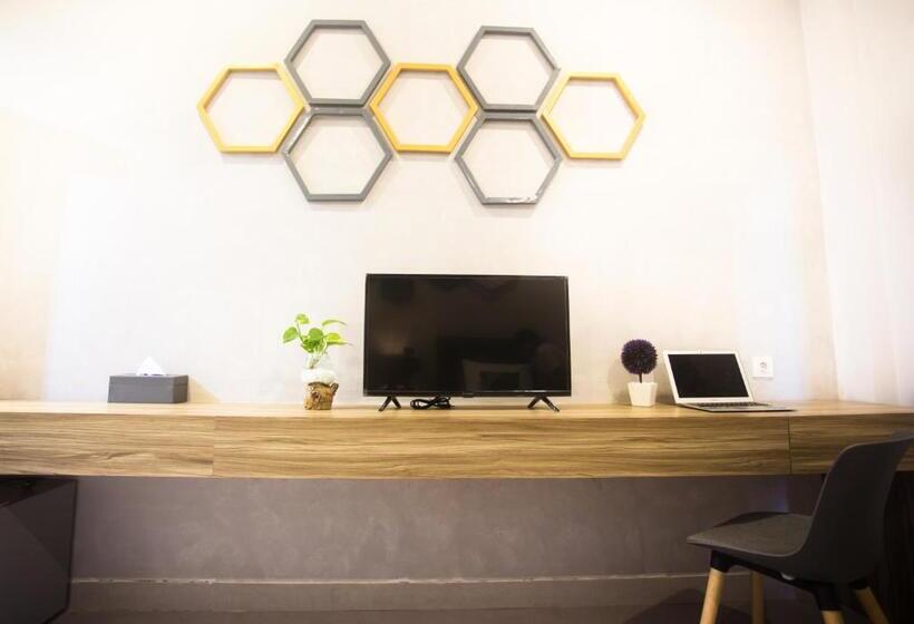 חדר דלוקס לשלושה, Casananta Seminyak