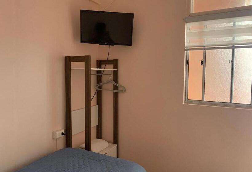 اتاق استاندارد با سرویس بهداشتی مشترک, Hostal Iria