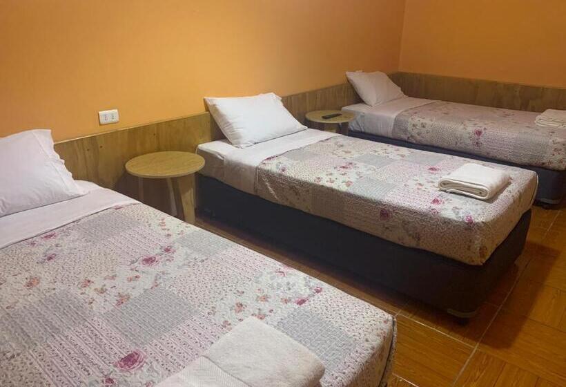 اتاق استاندارد سه نفره, Hostal Iria