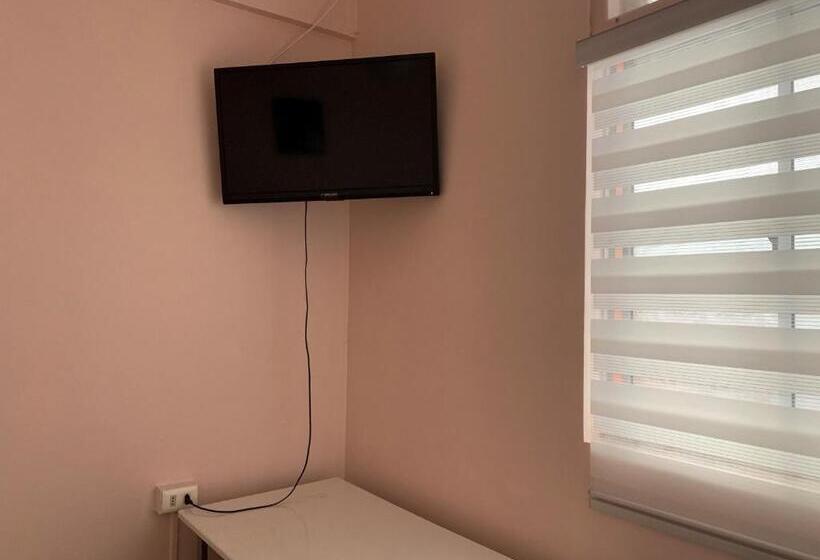 اتاق استاندارد یک تخته با سرویس بهداشتی مشترک, Hostal Iria