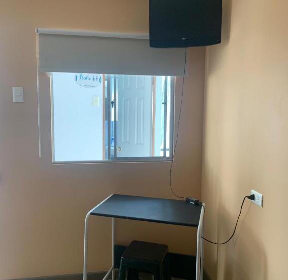 اتاق استاندارد یک تخته با سرویس بهداشتی مشترک, Hostal Iria