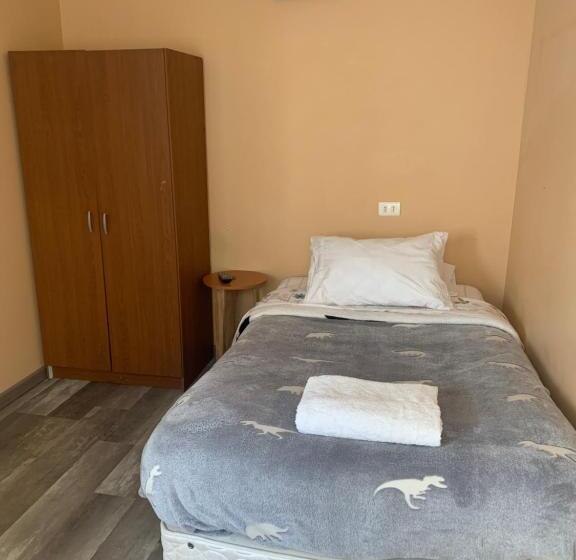 اتاق استاندارد یک تخته با سرویس بهداشتی مشترک, Hostal Iria