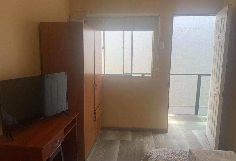 اتاق استاندارد یک تخته با سرویس بهداشتی مشترک, Hostal Iria