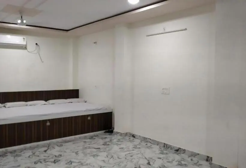 スーペリアファミリールーム, Rajlakshmi Guest House