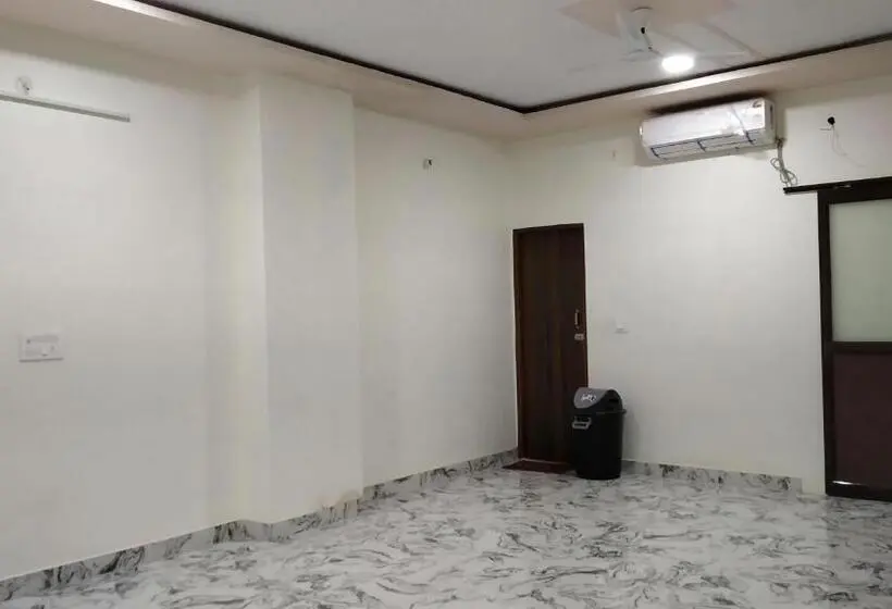 ファミリールーム, Rajlakshmi Guest House