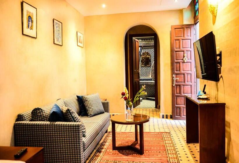 سوییت اجرایی, Riad Al Mazhar