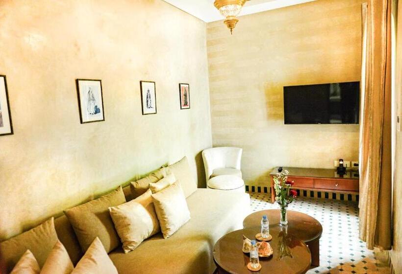 سوییت, Riad Al Mazhar