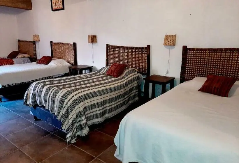 Standard Neljän Hengen Huone, La Posada De La Calandria