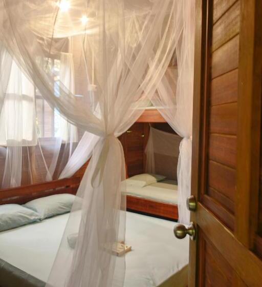 Chambre Quadruple Standard, La Tarima Del Colibri Ecolodge