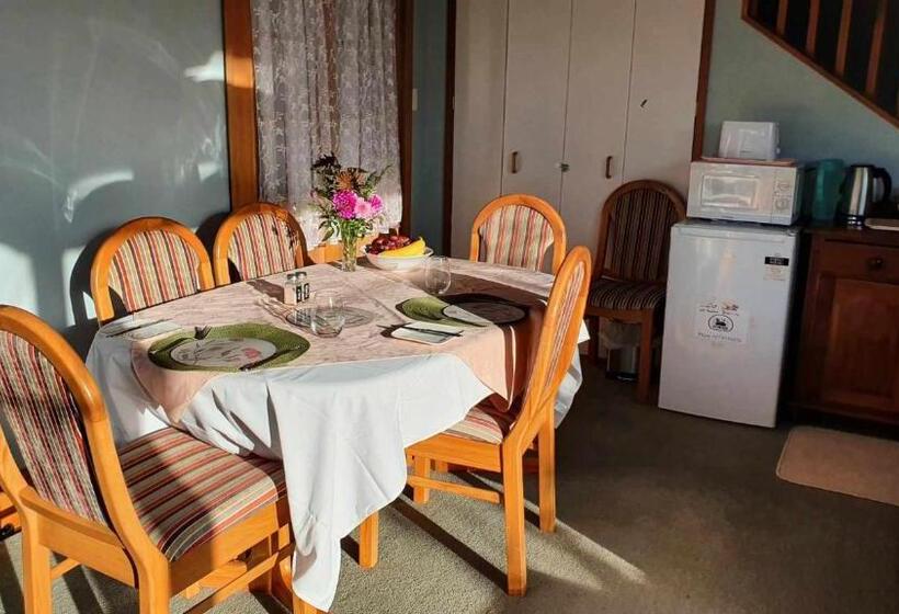 침실 2개 주택, Century House B & B Flatlette