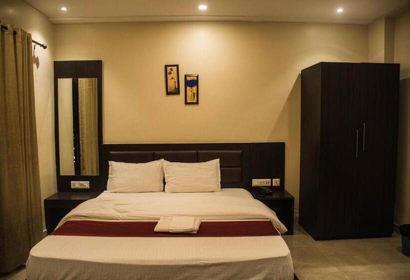 اتاق لوکس با چشم‌انداز دریا, Gc International