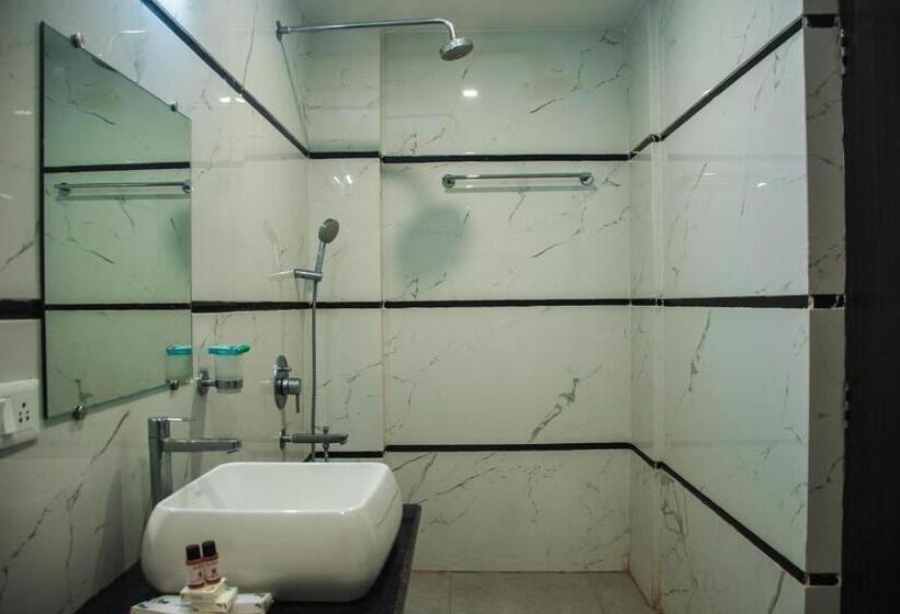 اتاق خانوادگی, Gc International