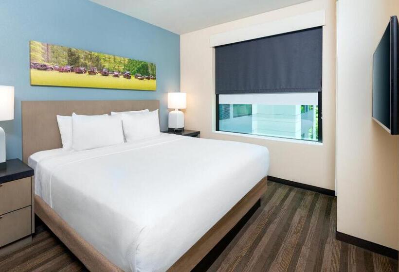 מיטת קינג בסוויטה, Hyatt House Tallahassee Capitol University