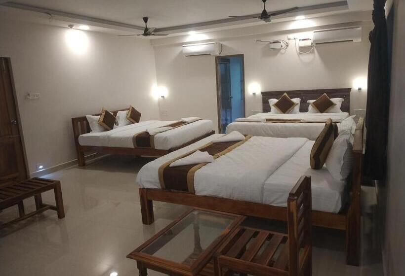 חדר משפחתי, Rani And Rani Residency