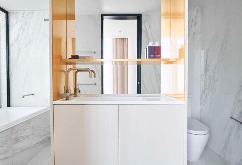 غرفة كلوب سرير كينج, Quincy Hotel Melbourne