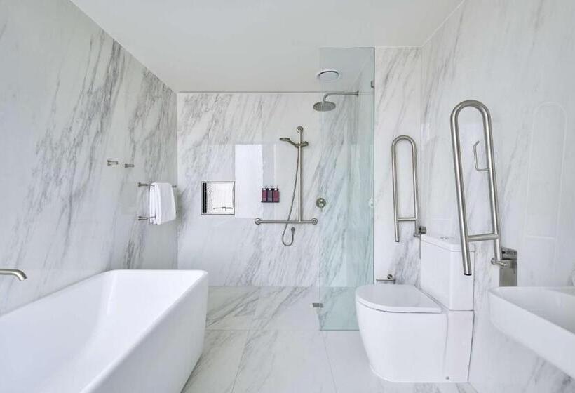 غرفة كلوب سرير كينج, Quincy Hotel Melbourne