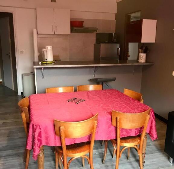 דירת שני חדרים, La Condaminoise