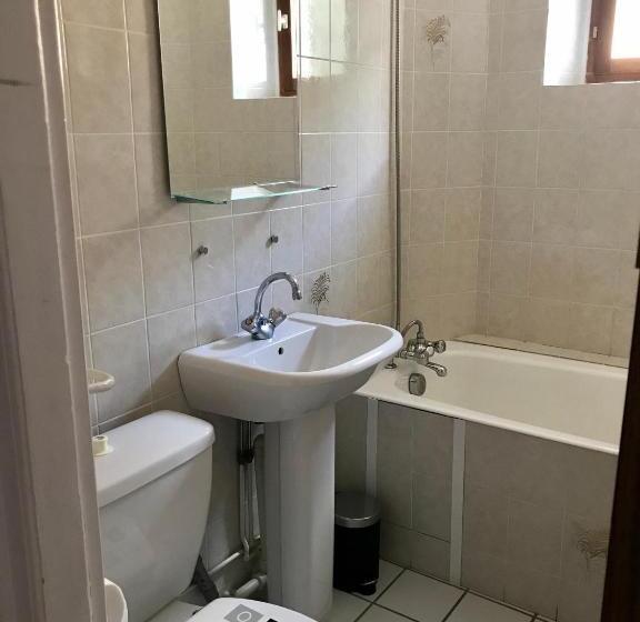 דירת שני חדרים, La Condaminoise