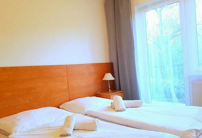 חדר סטנדרט, Admiral