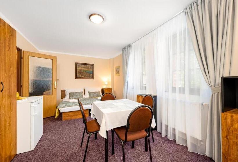 スタンダード４人部屋, Penzion A Kemp Koruna