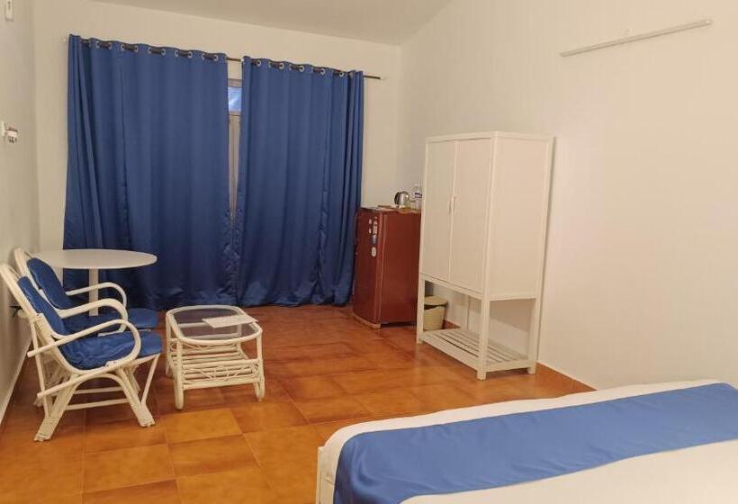 חדר דלוקס נוף לים, Qees Empire Beach Resort