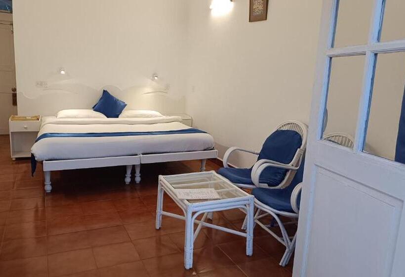 חדר דלוקס נוף לים, Qees Empire Beach Resort