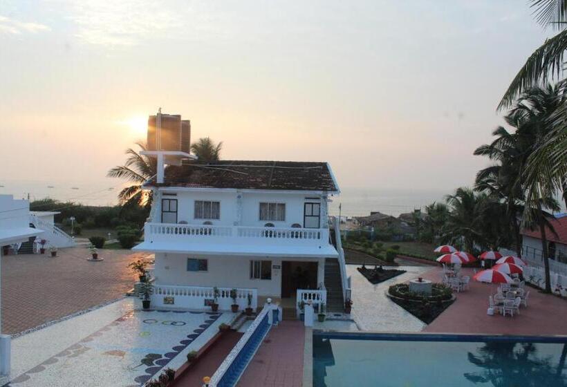 חדר סטנדרט נוף לבריכה, Qees Empire Beach Resort