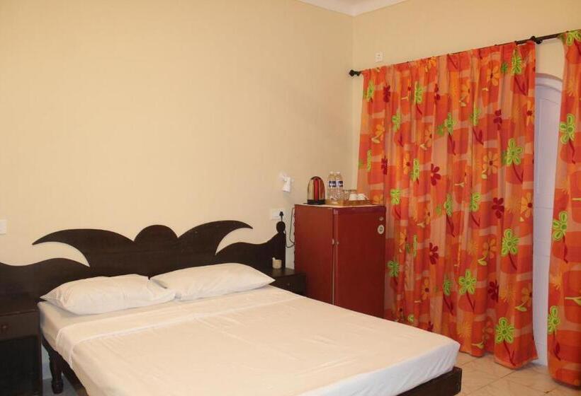 חדר משפחתי, Qees Empire Beach Resort