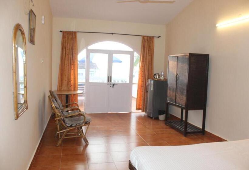 חדר משפחתי, Qees Empire Beach Resort