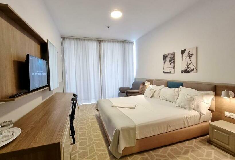 스탠다드 발코니 룸, Clas Mamaia Nord