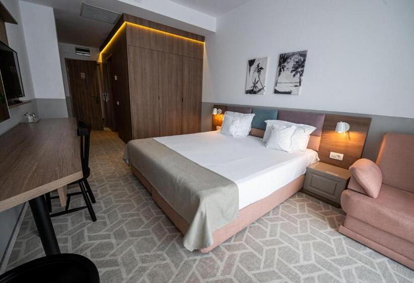 스탠다드 발코니 룸, Clas Mamaia Nord