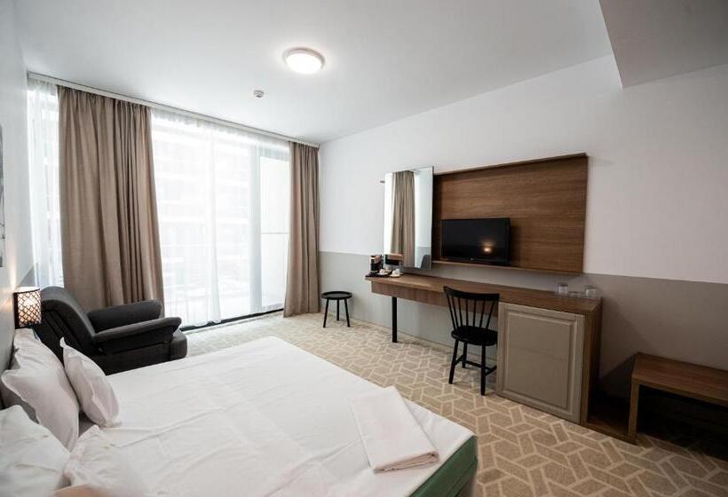 발코니가 있는 스위트, Clas Mamaia Nord