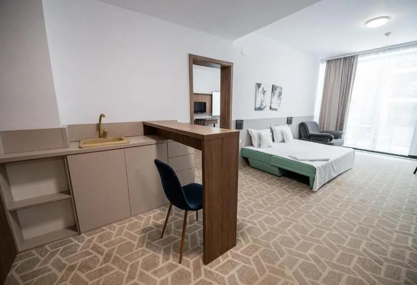 バルコニー付スイート, Clas Mamaia Nord