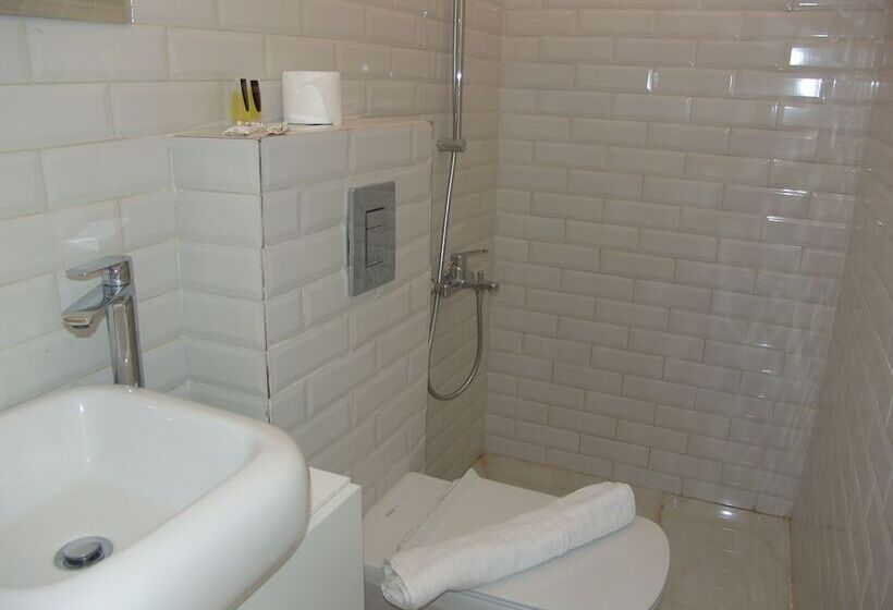 اتاق خانوادگی, Velvet