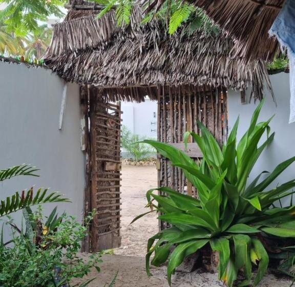 חדר סטנדרט חדר אמבטיה משותף, Sunny House Paje