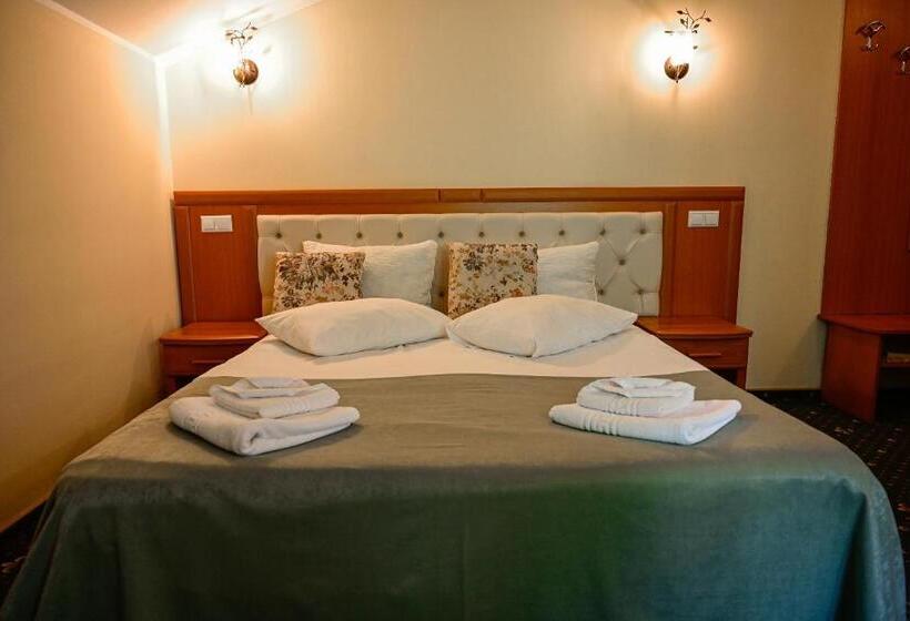 اتاق استاندارد, Pensiunea Anotimpuri