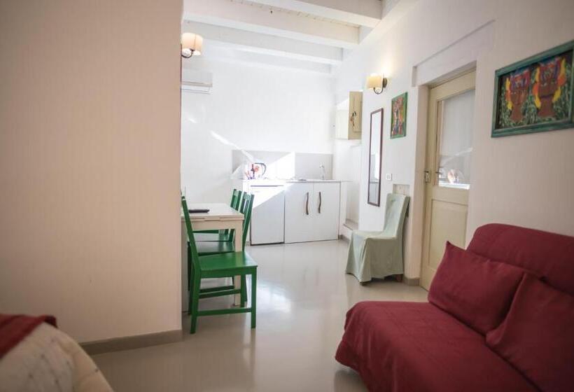 Четырехместный Номер Стандарт, Aretusa Vacanze B&b