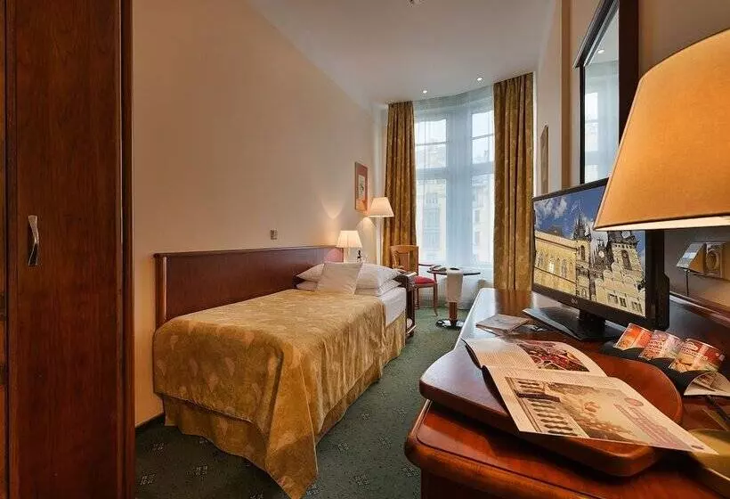 اتاق استاندارد یک نفره, Ea Hotel Rokoko