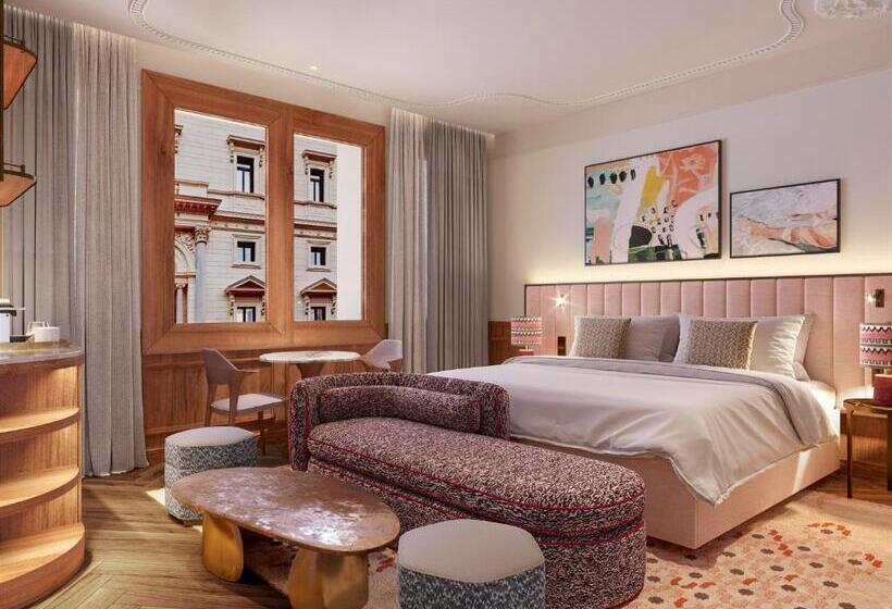 سوییت جونیور, Grand Hotel Central, Small Luxury Hotels