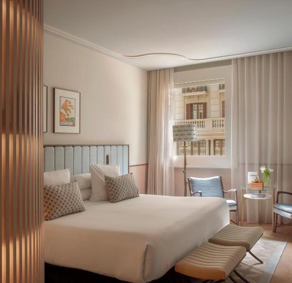 اتاق سوپریور, Grand Hotel Central, Small Luxury Hotels