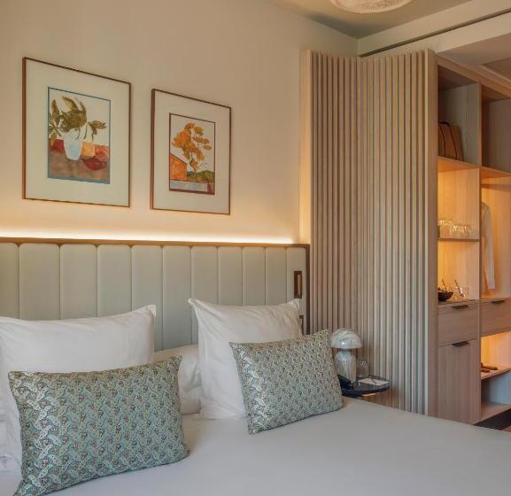 اتاق استاندارد, Grand Hotel Central, Small Luxury Hotels