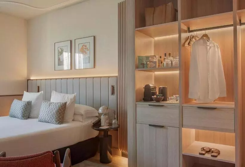 اتاق استاندارد, Grand Hotel Central, Small Luxury Hotels