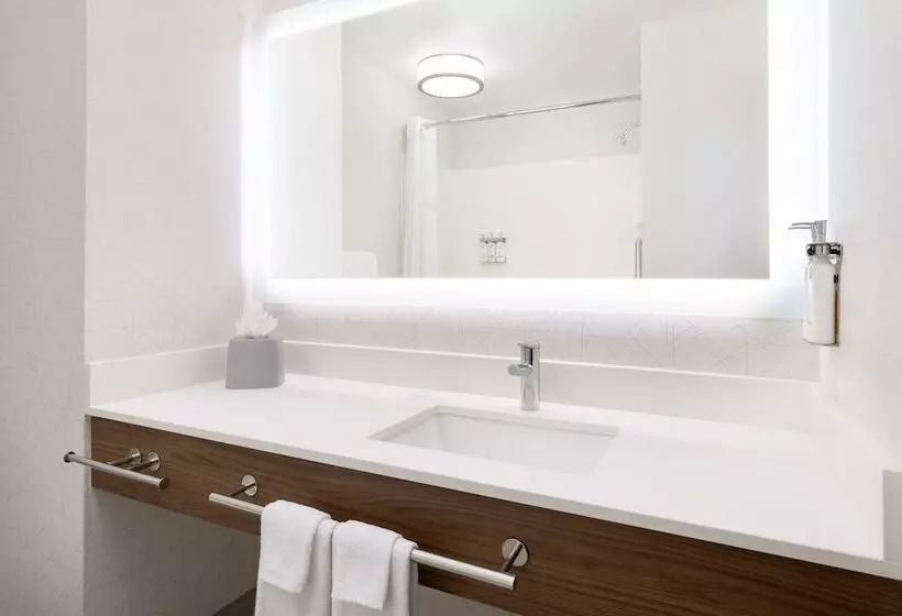 اتاق استاندارد, Holiday Inn Express Las Vegas Stadium Area, An Ihg